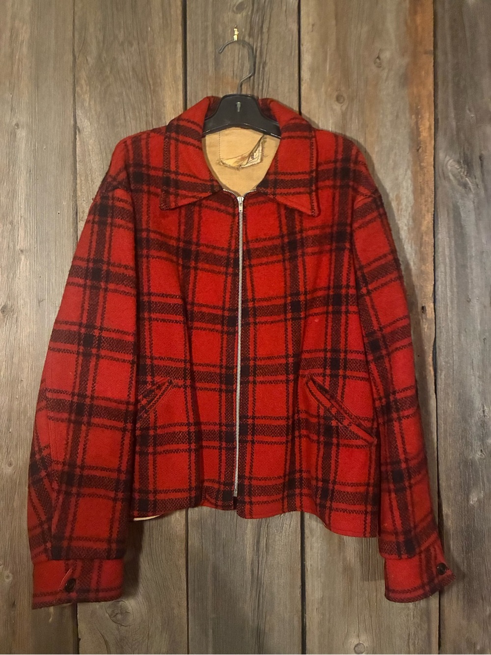 Vintage 1960s Beaver Sportswear Red & Black Plaid Buffalo Wool Jacket M